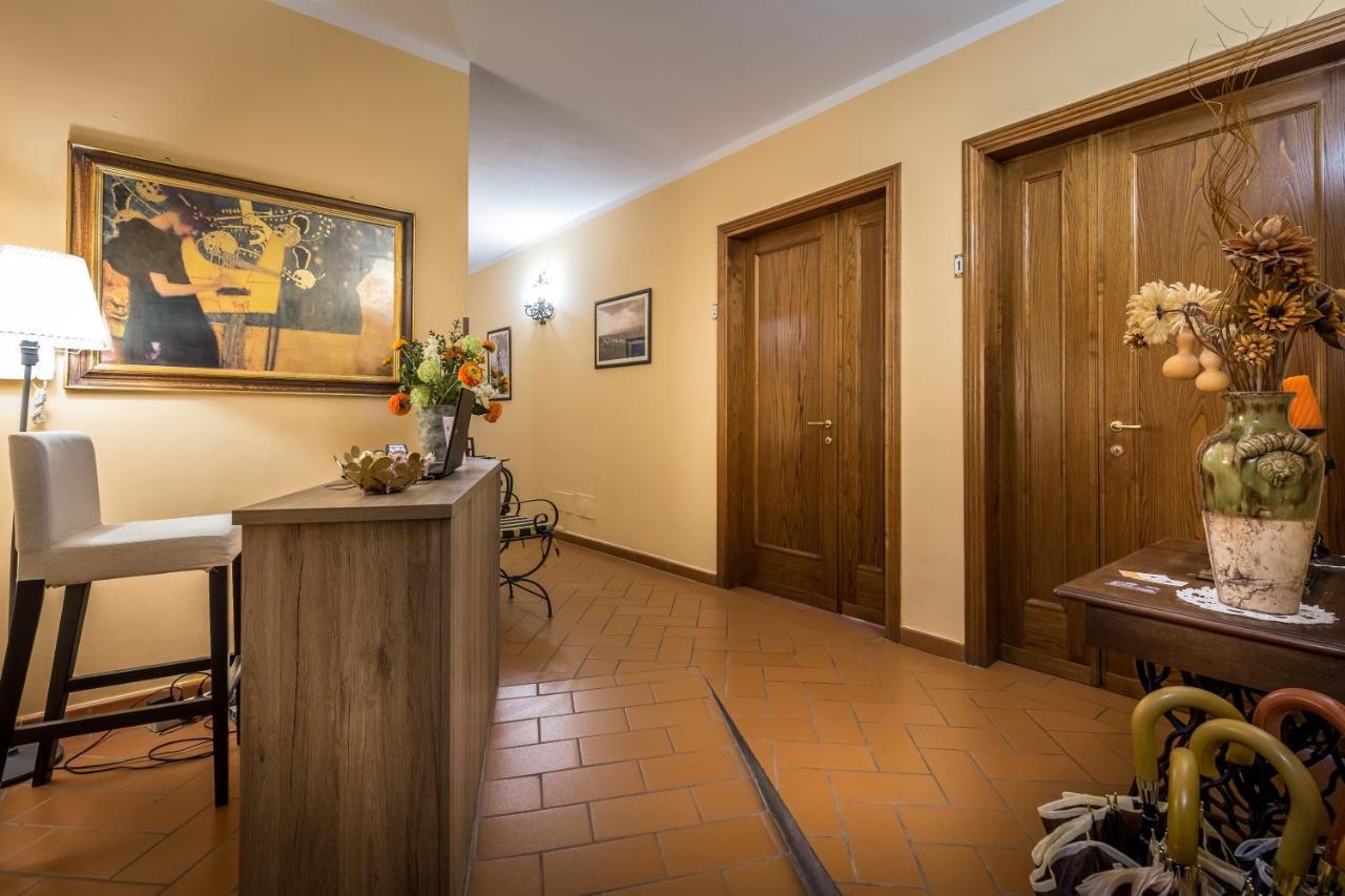 B&B Antiche Armonie Florens Exteriör bild